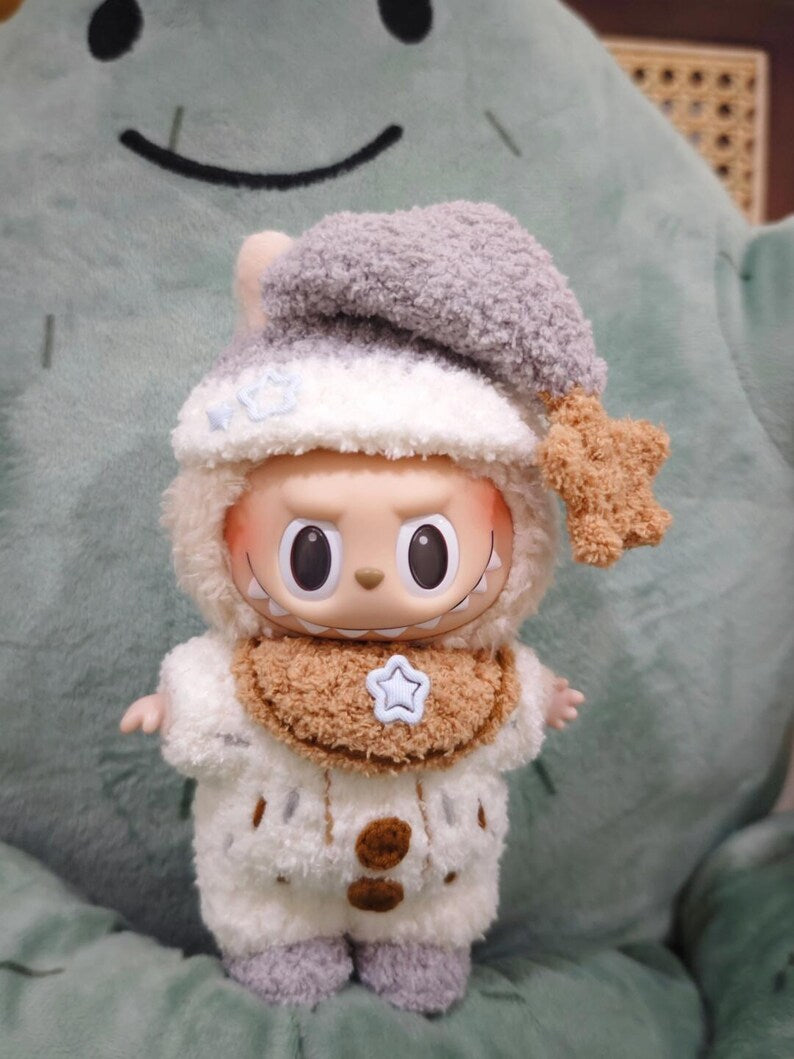 Handmade Cozy Winter Outfit for Labubu Doll – Fuzzy Snow Pajama Set with Star Accents & Hat